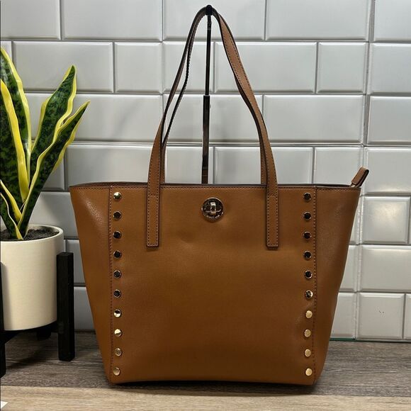 9265 MIchael Kors studded tote bag - Picture 2 of 12